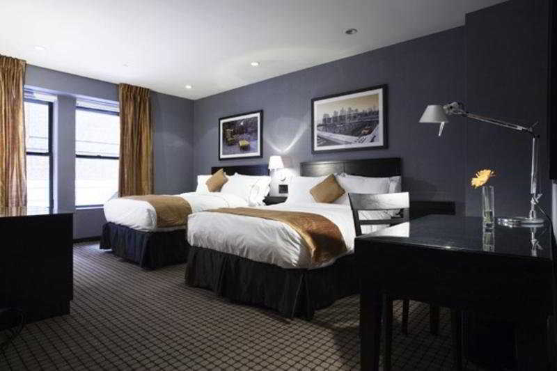 Hotel Oyo Times Square 4*